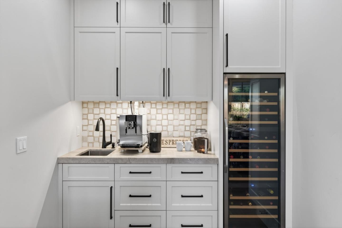 Detail Gallery Image 11 of 44 For 1743 Santa Barbara Dr, San Jose,  CA 95125 - 7 Beds | 5 Baths