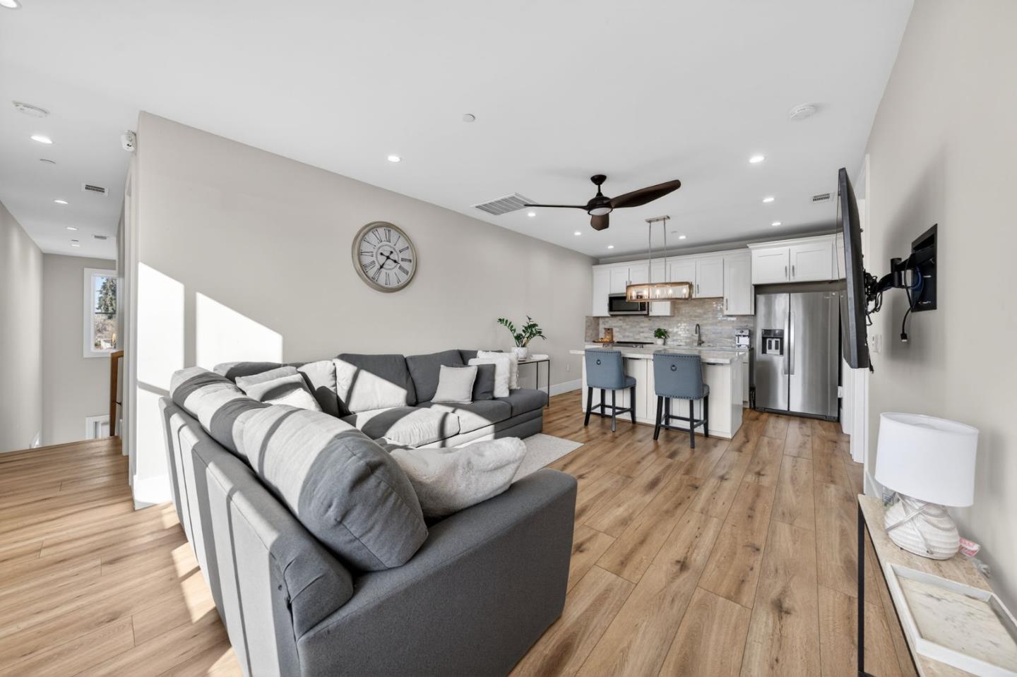 Detail Gallery Image 25 of 44 For 1743 Santa Barbara Dr, San Jose,  CA 95125 - 7 Beds | 5 Baths