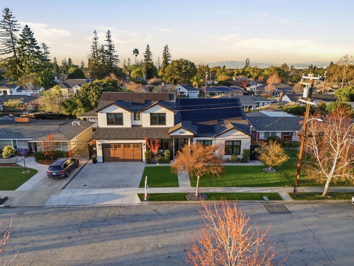 Detail Gallery Image 3 of 44 For 1743 Santa Barbara Dr, San Jose,  CA 95125 - 7 Beds | 5 Baths