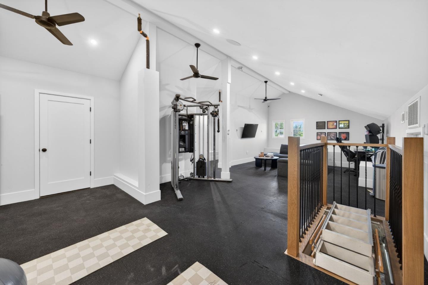 Detail Gallery Image 32 of 44 For 1743 Santa Barbara Dr, San Jose,  CA 95125 - 7 Beds | 5 Baths