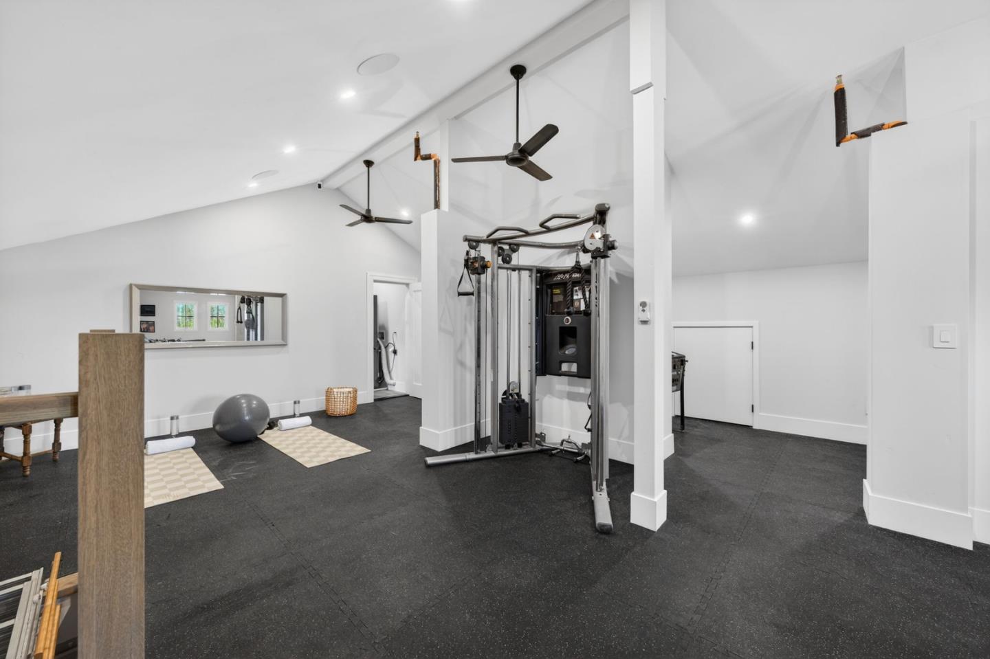 Detail Gallery Image 33 of 44 For 1743 Santa Barbara Dr, San Jose,  CA 95125 - 7 Beds | 5 Baths