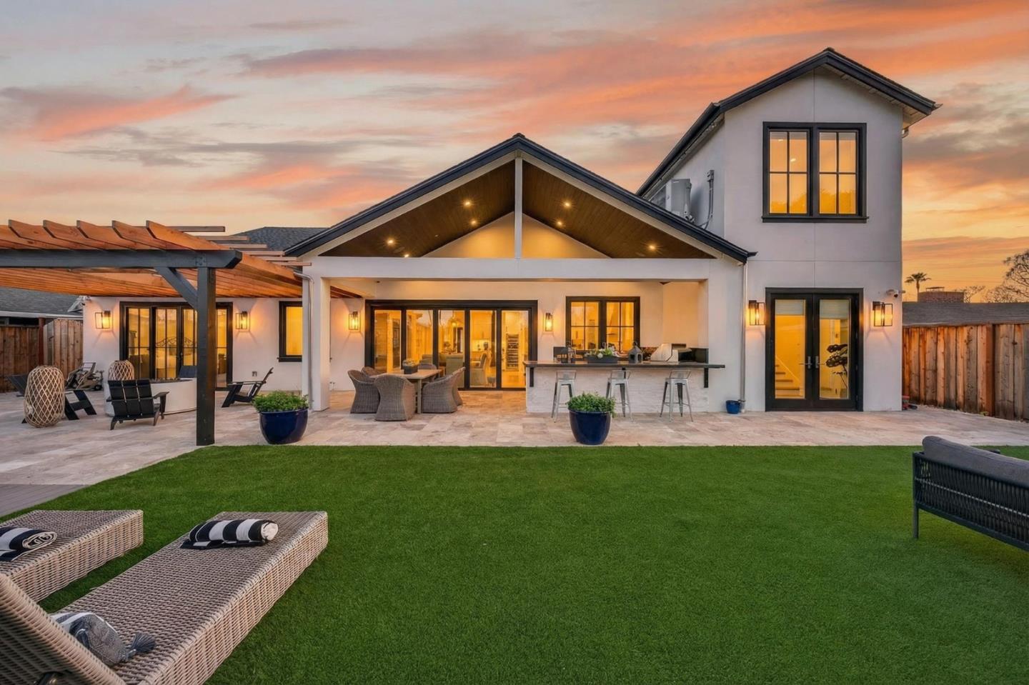 Detail Gallery Image 37 of 44 For 1743 Santa Barbara Dr, San Jose,  CA 95125 - 7 Beds | 5 Baths