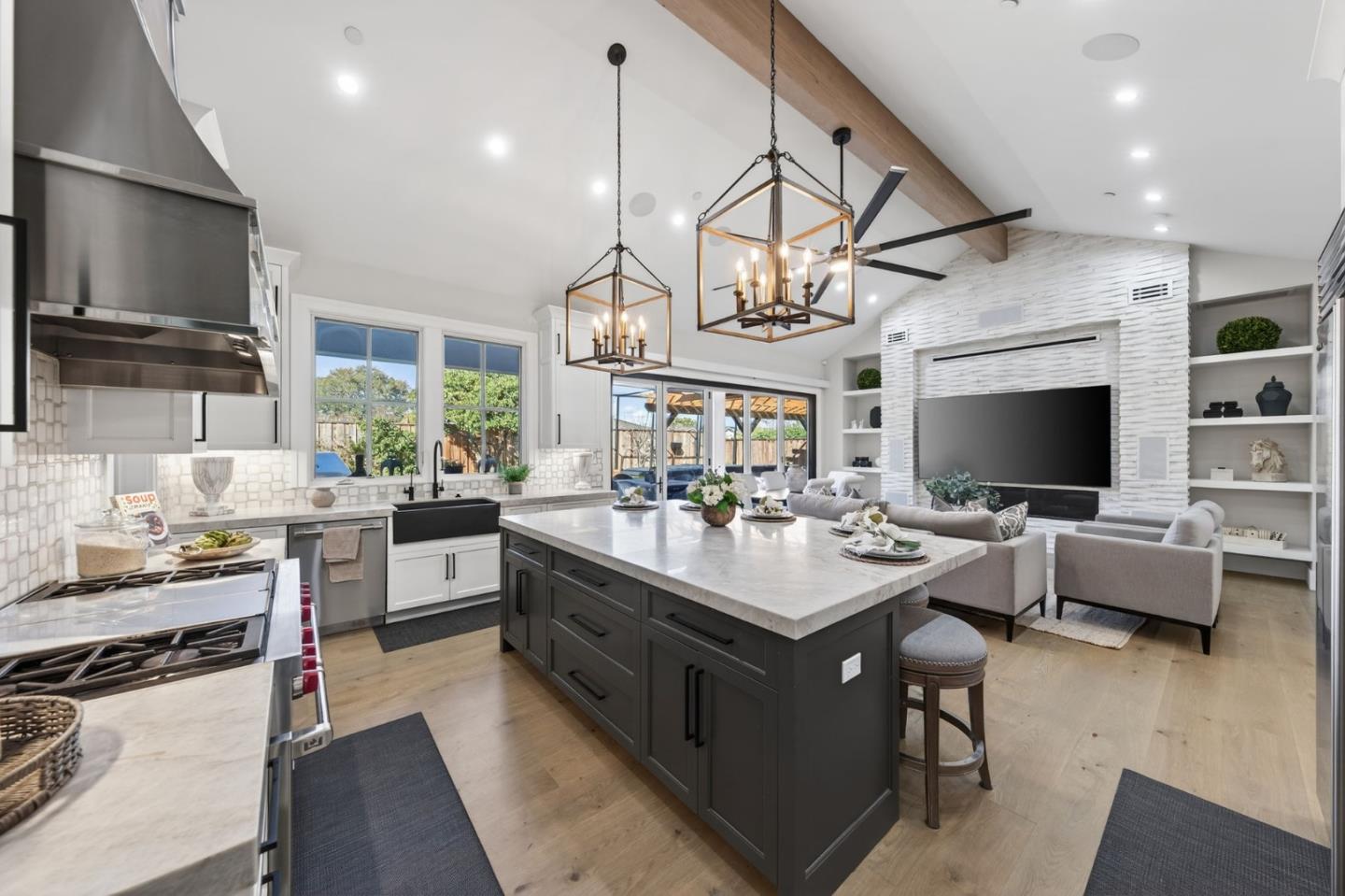 Detail Gallery Image 9 of 44 For 1743 Santa Barbara Dr, San Jose,  CA 95125 - 7 Beds | 5 Baths