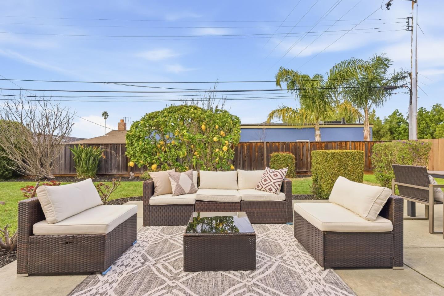 Detail Gallery Image 25 of 39 For 1795 Foxworthy Ave, San Jose,  CA 95124 - 6 Beds | 2/1 Baths