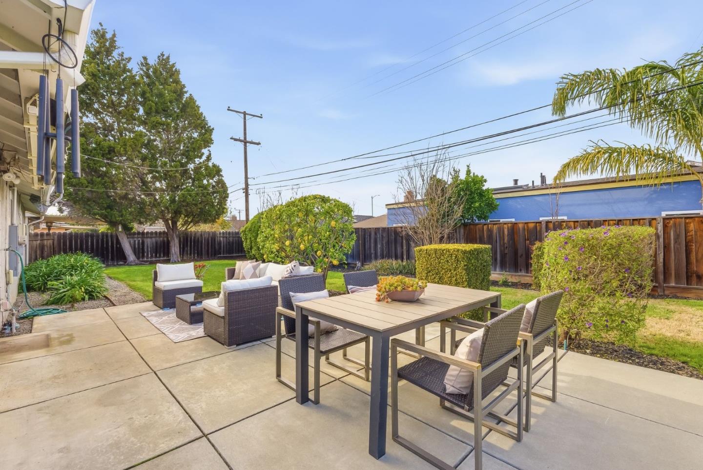 Detail Gallery Image 26 of 39 For 1795 Foxworthy Ave, San Jose,  CA 95124 - 6 Beds | 2/1 Baths