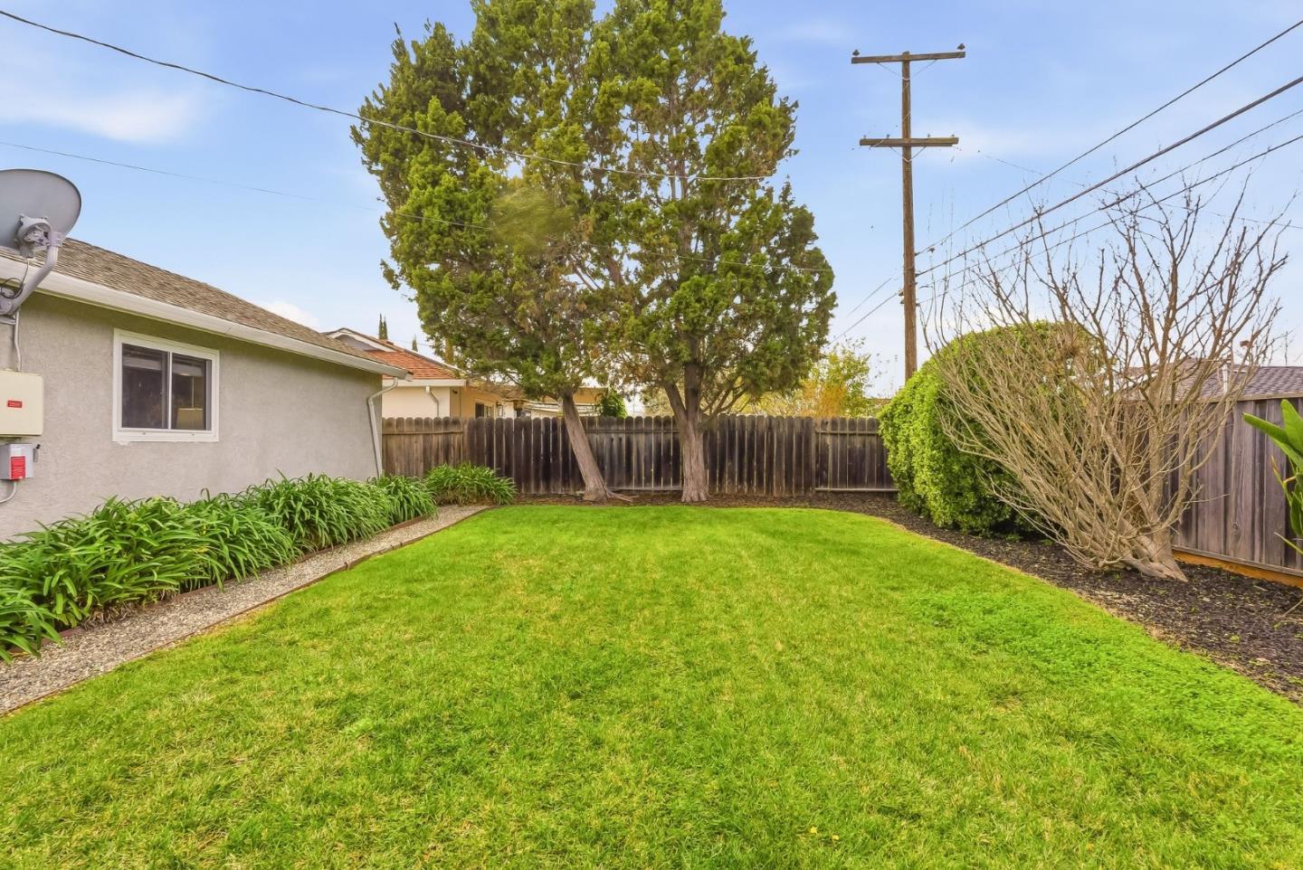 Detail Gallery Image 32 of 39 For 1795 Foxworthy Ave, San Jose,  CA 95124 - 6 Beds | 2/1 Baths