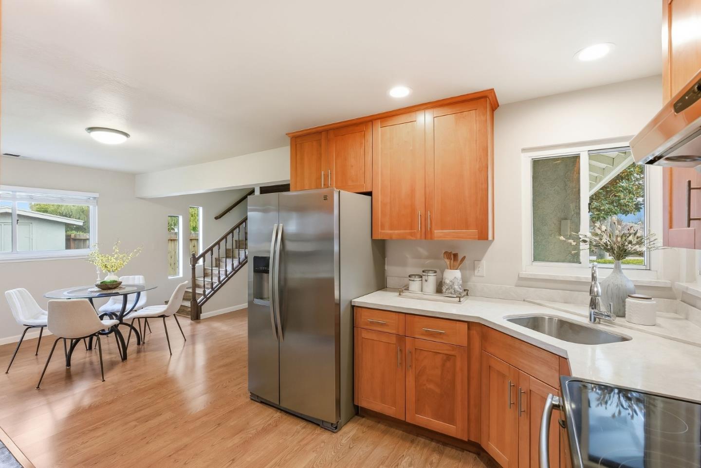 Detail Gallery Image 4 of 39 For 1795 Foxworthy Ave, San Jose,  CA 95124 - 6 Beds | 2/1 Baths