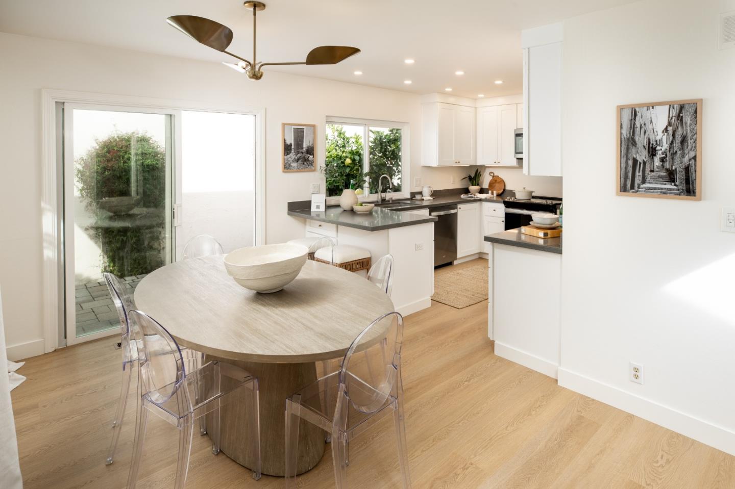 Detail Gallery Image 10 of 40 For 1006 E Evelyn Ave, Sunnyvale,  CA 94086 - 3 Beds | 2 Baths