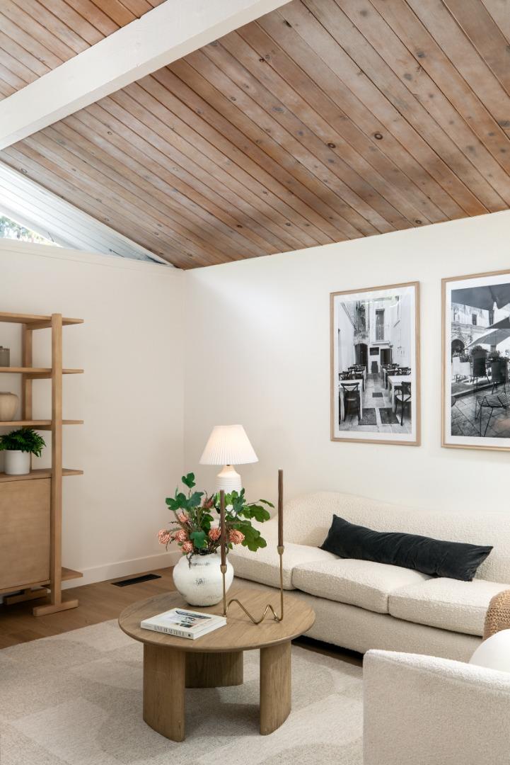 Detail Gallery Image 8 of 40 For 1006 E Evelyn Ave, Sunnyvale,  CA 94086 - 3 Beds | 2 Baths