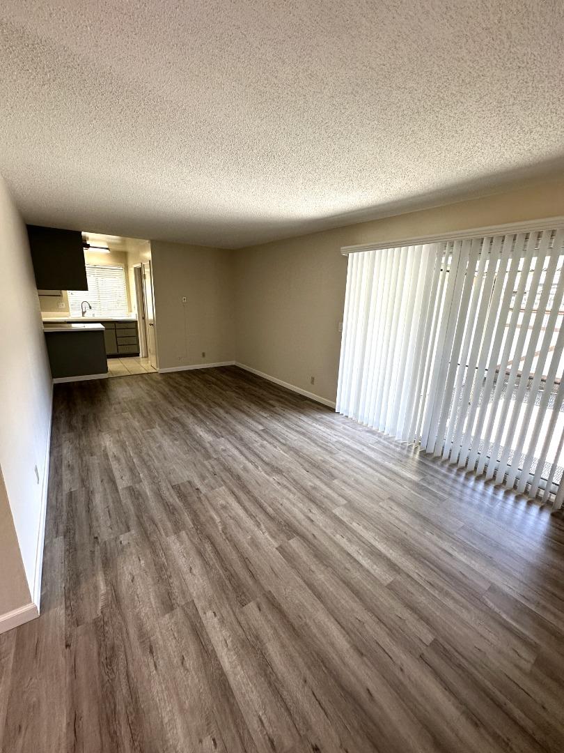 Detail Gallery Image 10 of 22 For 995 Henderson Ave, Sunnyvale,  CA 94086 - – Beds | – Baths