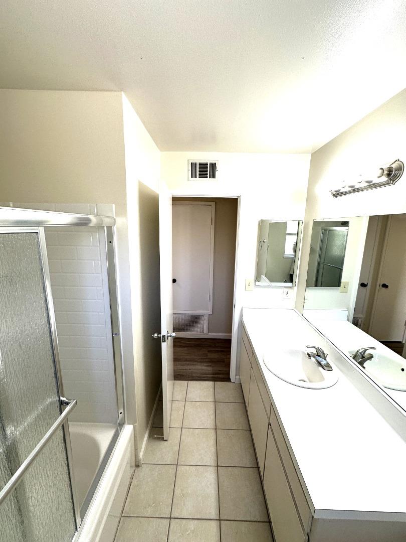 Detail Gallery Image 12 of 22 For 995 Henderson Ave, Sunnyvale,  CA 94086 - – Beds | – Baths