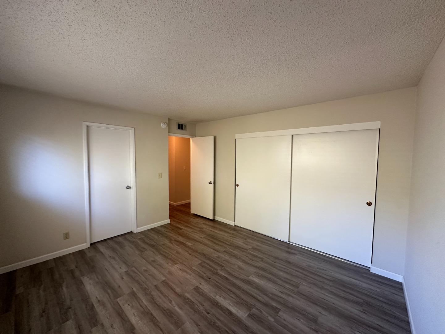 Detail Gallery Image 13 of 22 For 995 Henderson Ave, Sunnyvale,  CA 94086 - – Beds | – Baths