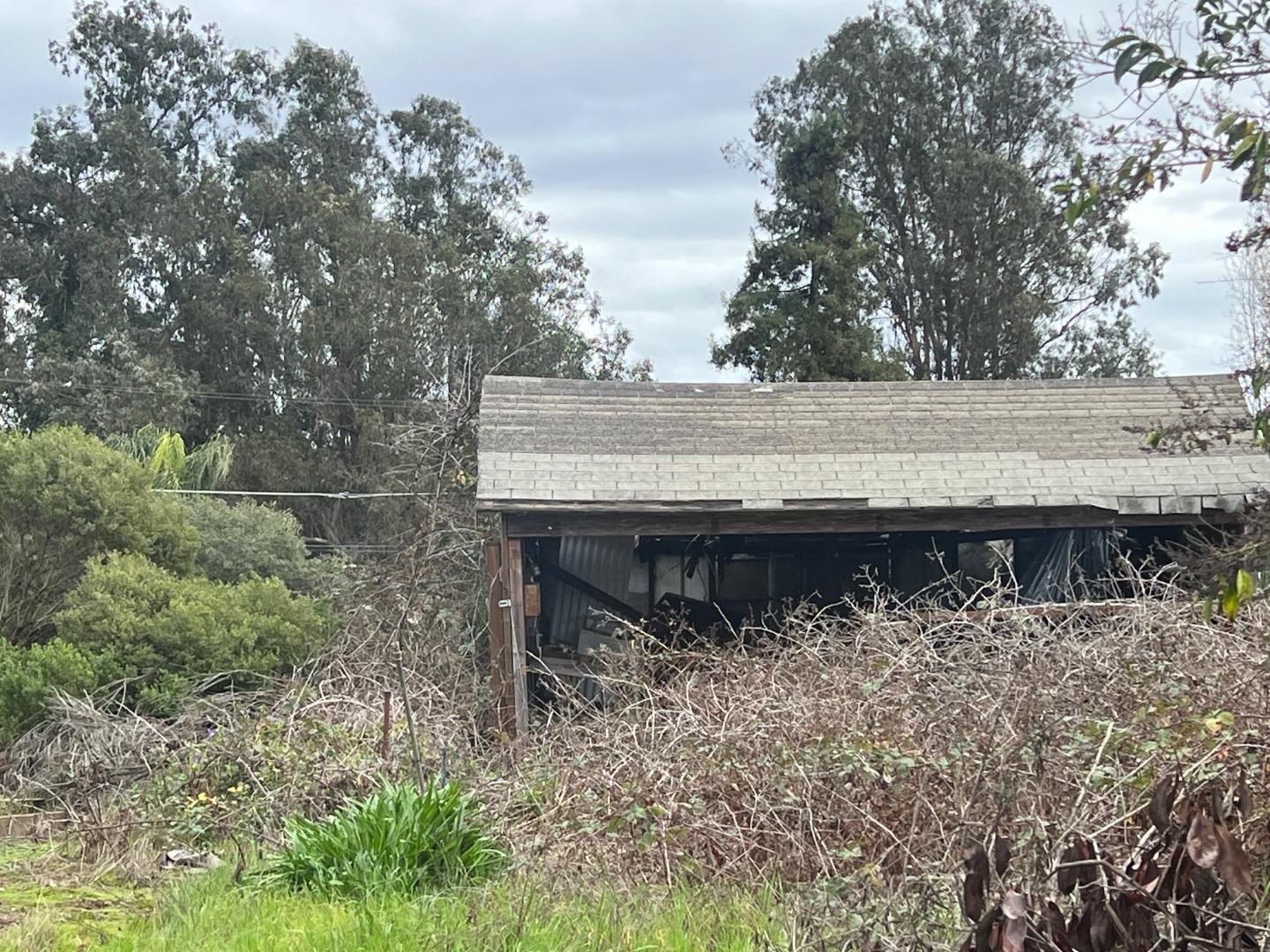 Detail Gallery Image 5 of 5 For 32 Crow Ave, Watsonville,  CA 95076 - – Beds | – Baths