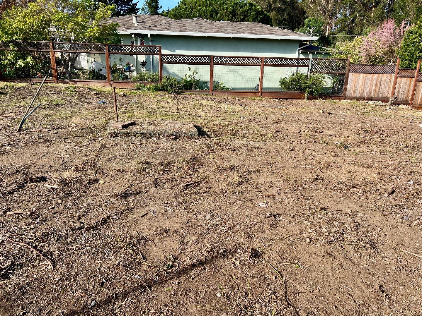 Detail Gallery Image 6 of 9 For 32 Crow Ave, Watsonville,  CA 95076 - – Beds | – Baths