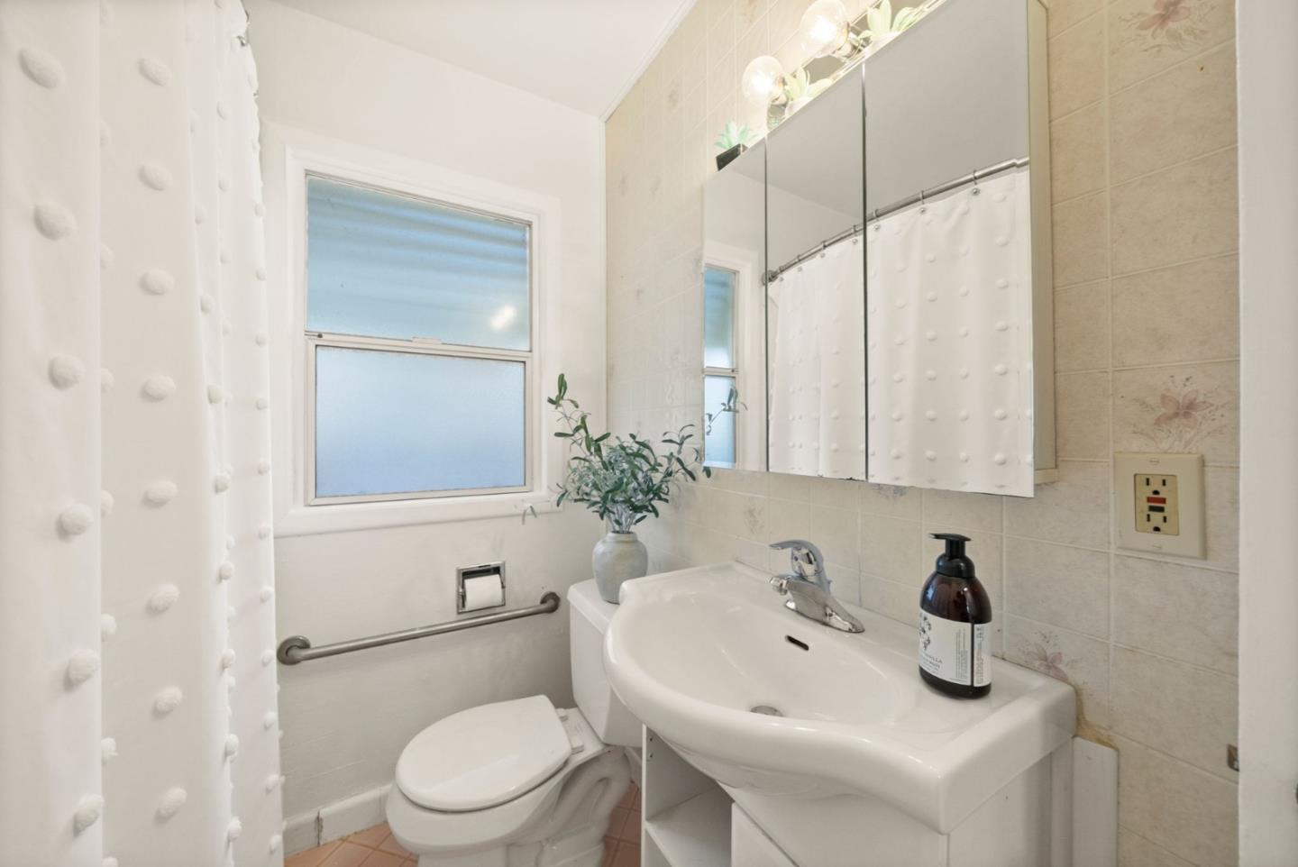 Detail Gallery Image 21 of 56 For 4117 Gion Ave, San Jose,  CA 95127 - 2 Beds | 1 Baths