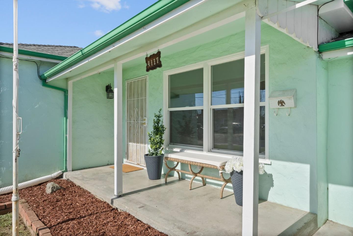 Detail Gallery Image 3 of 56 For 4117 Gion Ave, San Jose,  CA 95127 - 2 Beds | 1 Baths