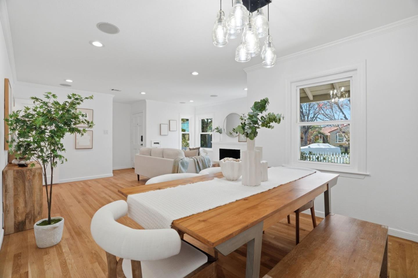 Detail Gallery Image 11 of 55 For 306 Schroeder St, Sunnyvale,  CA 94085 - 4 Beds | 2 Baths