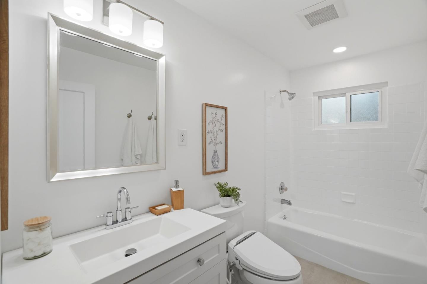 Detail Gallery Image 21 of 55 For 306 Schroeder St, Sunnyvale,  CA 94085 - 4 Beds | 2 Baths