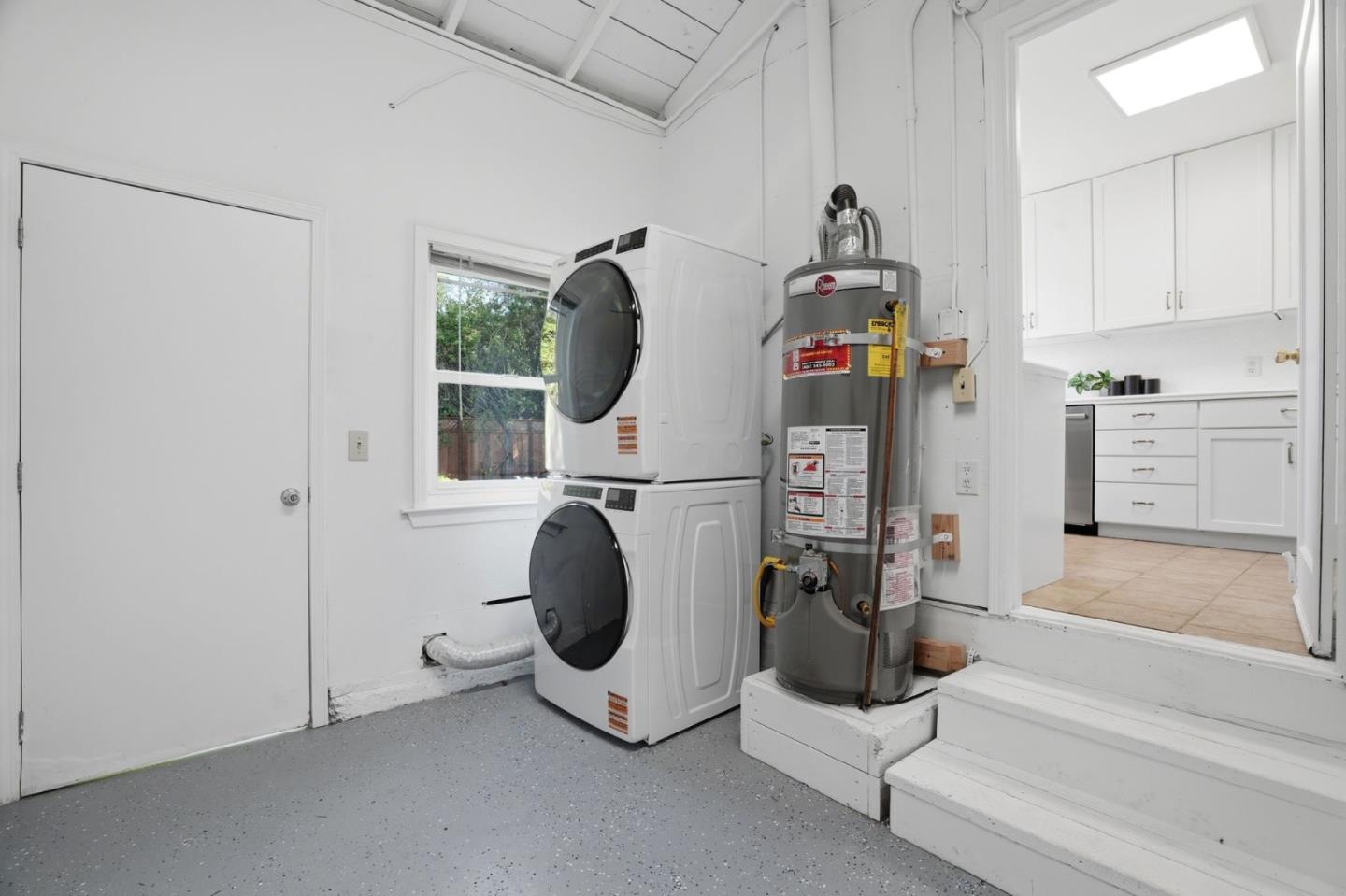 Detail Gallery Image 37 of 55 For 306 Schroeder St, Sunnyvale,  CA 94085 - 4 Beds | 2 Baths