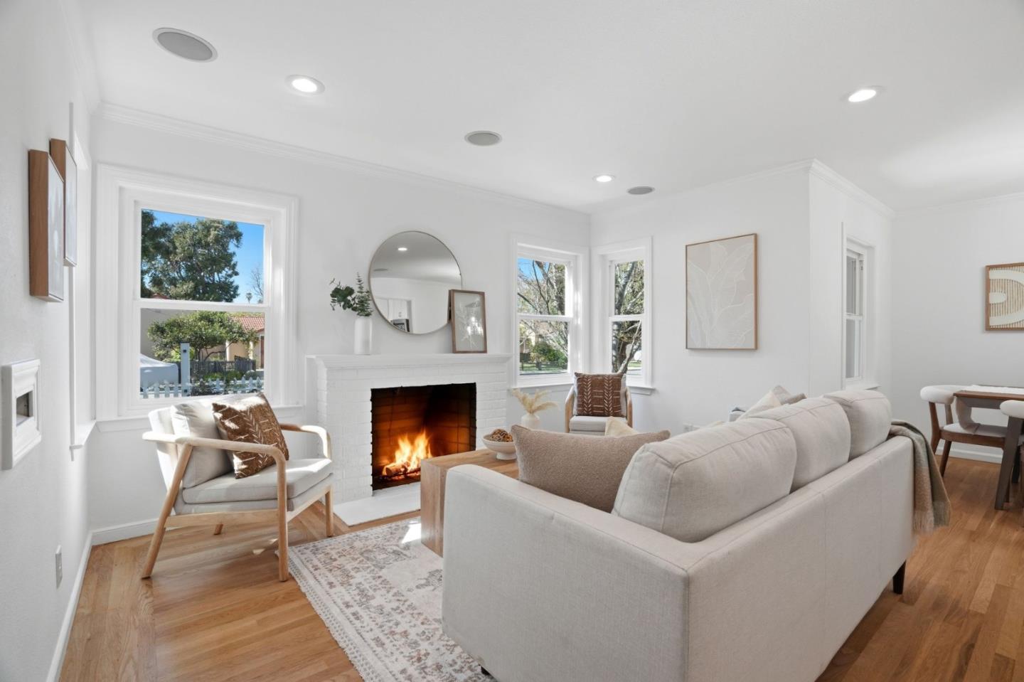 Detail Gallery Image 5 of 55 For 306 Schroeder St, Sunnyvale,  CA 94085 - 4 Beds | 2 Baths