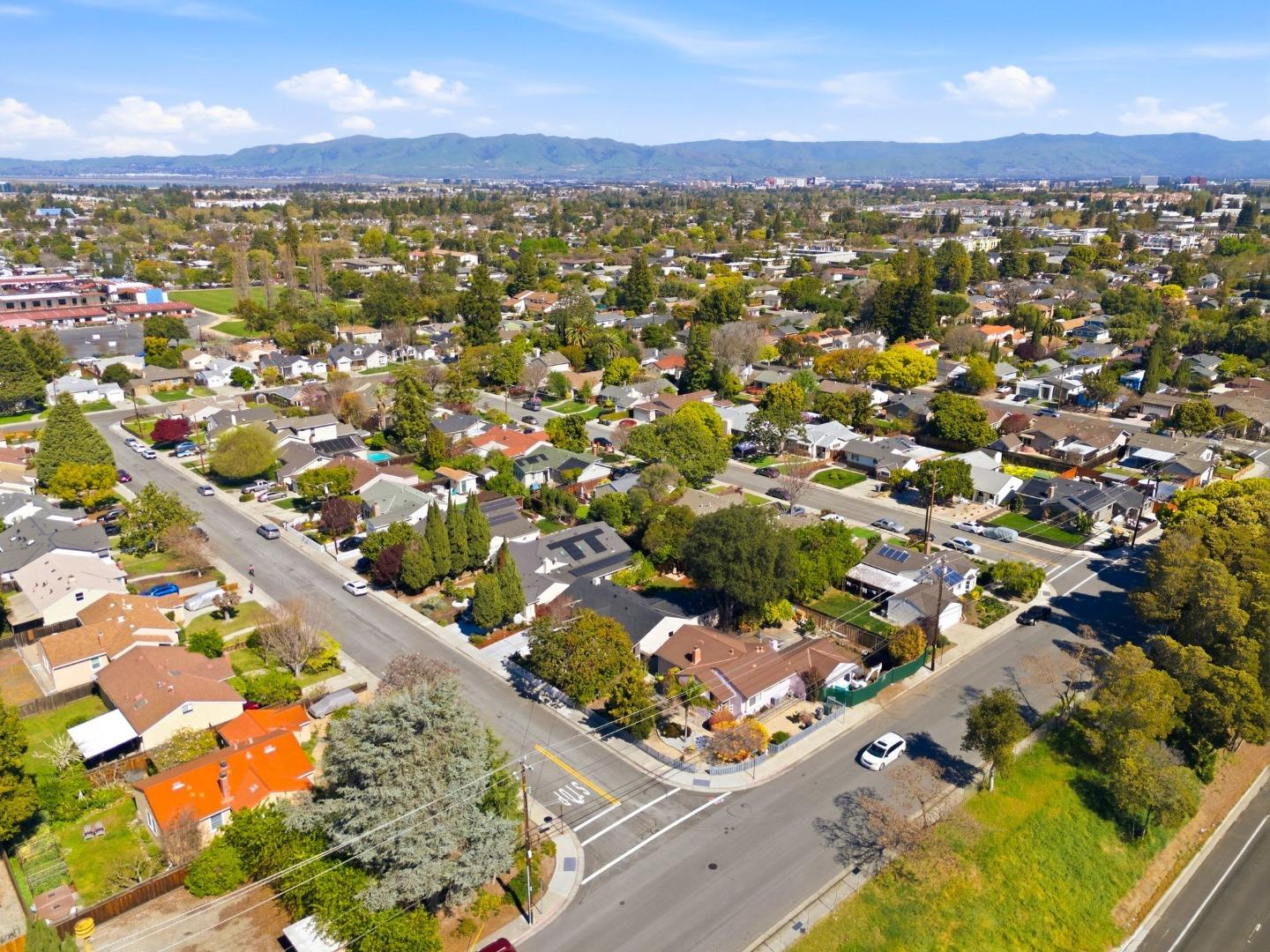 Detail Gallery Image 52 of 55 For 306 Schroeder St, Sunnyvale,  CA 94085 - 4 Beds | 2 Baths