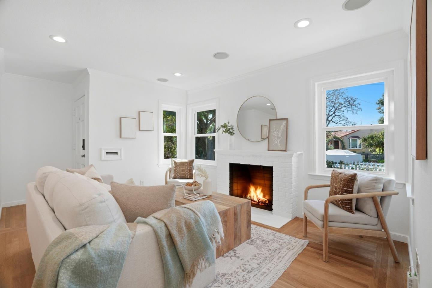 Detail Gallery Image 7 of 55 For 306 Schroeder St, Sunnyvale,  CA 94085 - 4 Beds | 2 Baths