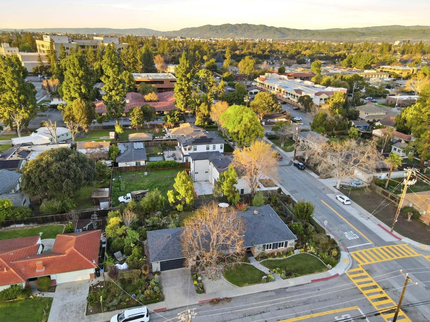 Detail Gallery Image 25 of 33 For 2501 Bailey Ave, San Jose,  CA 95128 - 3 Beds | 1/1 Baths
