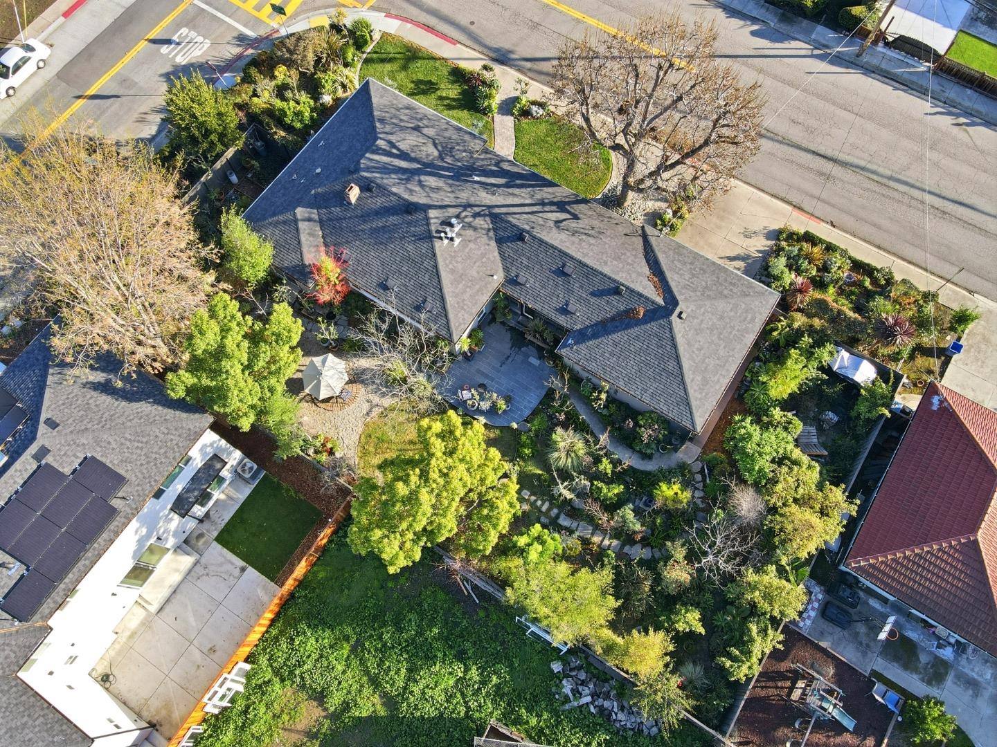 Detail Gallery Image 31 of 33 For 2501 Bailey Ave, San Jose,  CA 95128 - 3 Beds | 1/1 Baths