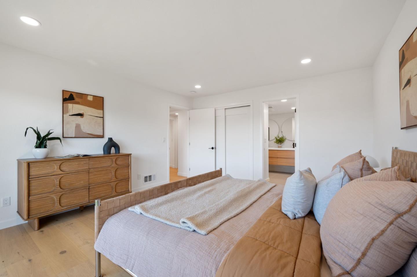 Detail Gallery Image 27 of 57 For 2519 Lincoln Ave, Belmont,  CA 94002 - 4 Beds | 3 Baths