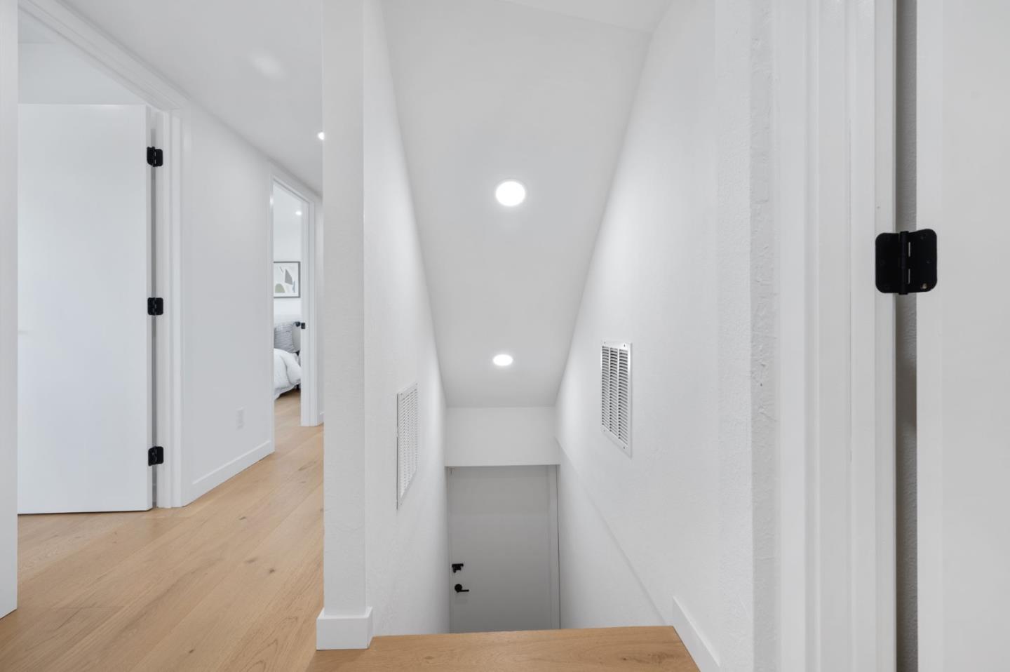 Detail Gallery Image 35 of 57 For 2519 Lincoln Ave, Belmont,  CA 94002 - 4 Beds | 3 Baths