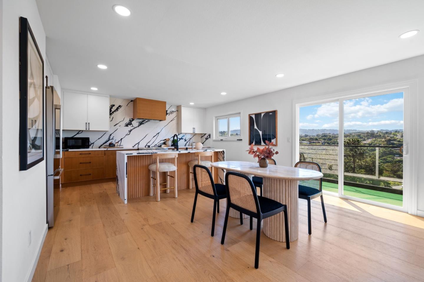 Detail Gallery Image 8 of 57 For 2519 Lincoln Ave, Belmont,  CA 94002 - 4 Beds | 3 Baths