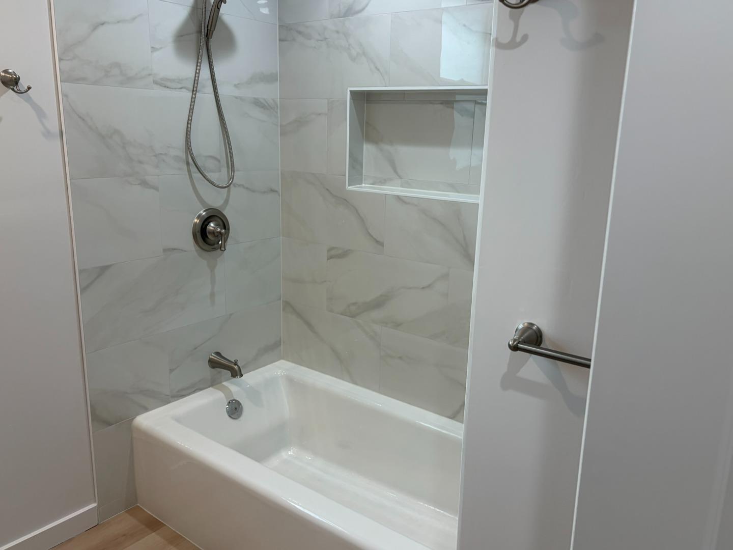 Detail Gallery Image 12 of 23 For 202 Rockwood Dr, South San Francisco,  CA 94080 - 3 Beds | 2 Baths