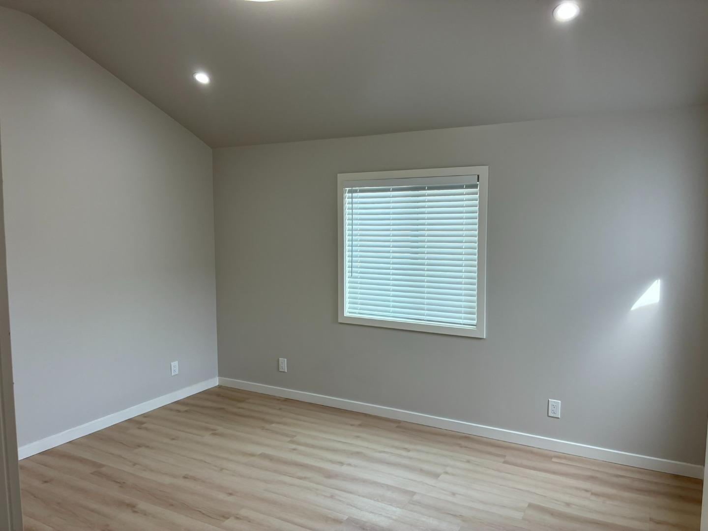 Detail Gallery Image 16 of 23 For 202 Rockwood Dr, South San Francisco,  CA 94080 - 3 Beds | 2 Baths