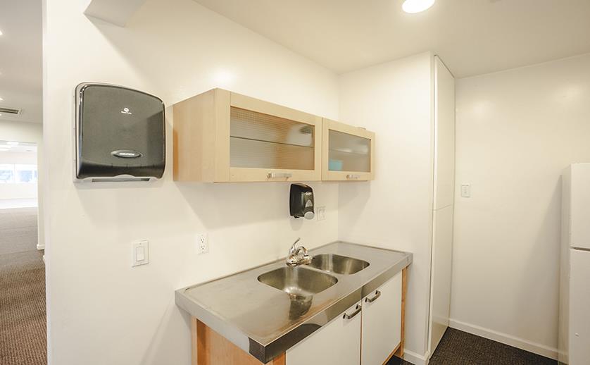 Detail Gallery Image 11 of 13 For 821 W El Camio Real, Mountain View,  CA 94040 - – Beds | – Baths