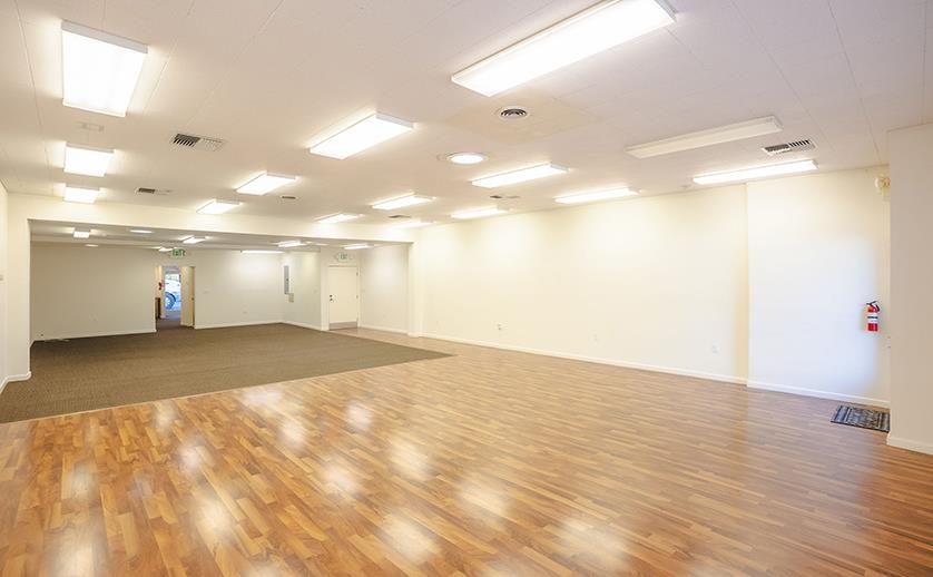 Detail Gallery Image 2 of 13 For 821 W El Camio Real, Mountain View,  CA 94040 - – Beds | – Baths