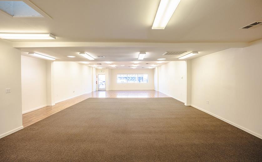 Detail Gallery Image 5 of 13 For 821 W El Camio Real, Mountain View,  CA 94040 - – Beds | – Baths