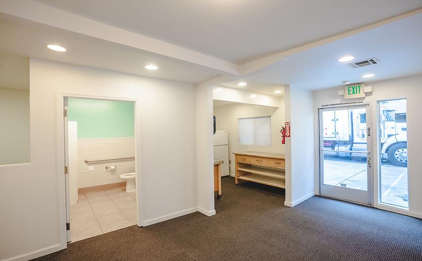 Detail Gallery Image 8 of 13 For 821 W El Camio Real, Mountain View,  CA 94040 - – Beds | – Baths