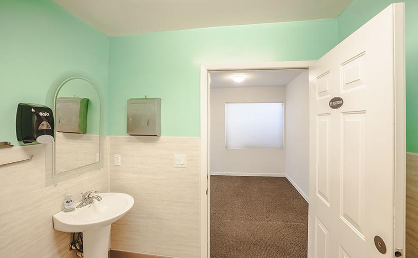 Detail Gallery Image 9 of 13 For 821 W El Camio Real, Mountain View,  CA 94040 - – Beds | – Baths