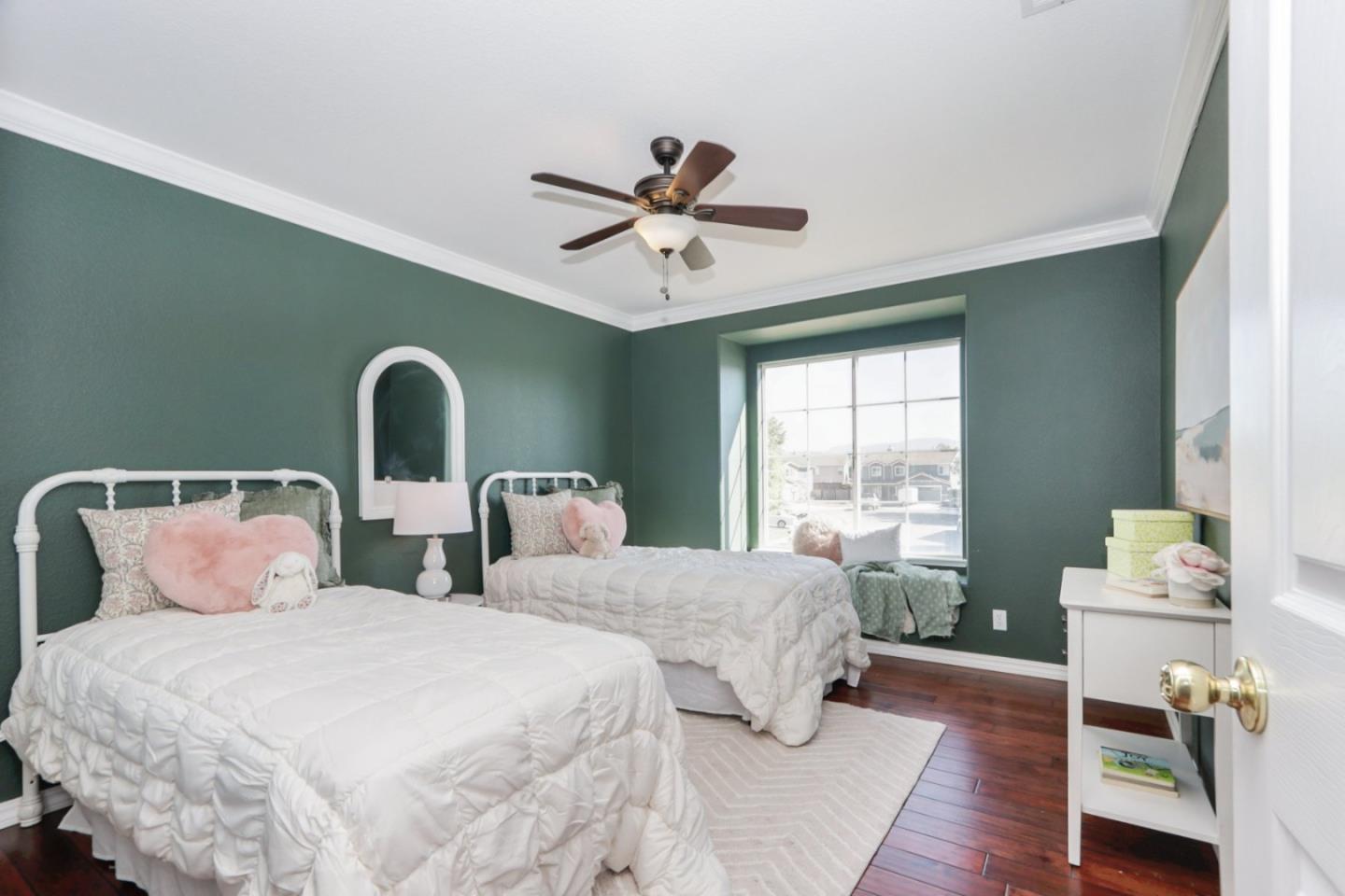 Detail Gallery Image 19 of 42 For 1740 Brentwood Ct, Hollister,  CA 95023 - 5 Beds | 3 Baths