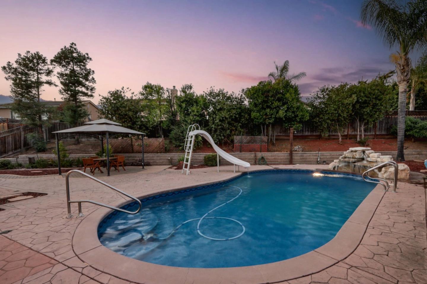 Detail Gallery Image 29 of 42 For 1740 Brentwood Ct, Hollister,  CA 95023 - 5 Beds | 3 Baths