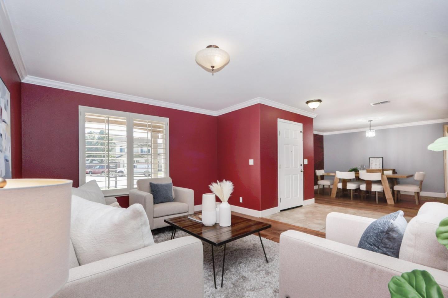 Detail Gallery Image 4 of 42 For 1740 Brentwood Ct, Hollister,  CA 95023 - 5 Beds | 3 Baths