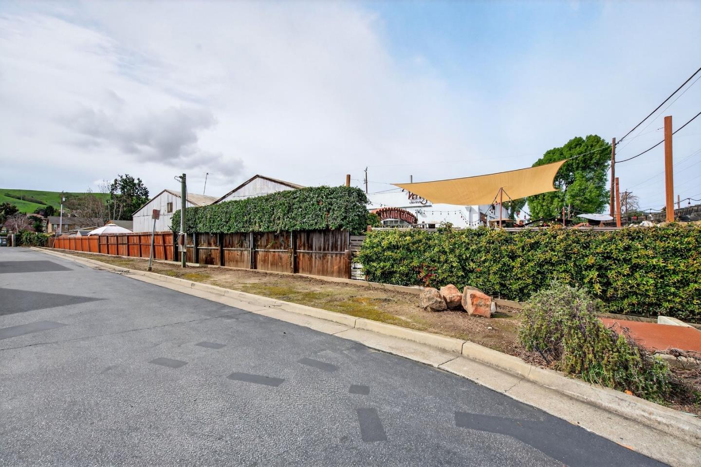 Detail Gallery Image 10 of 22 For 81 & 81 a 4th St, San Juan Bautista,  CA 95045 - – Beds | – Baths