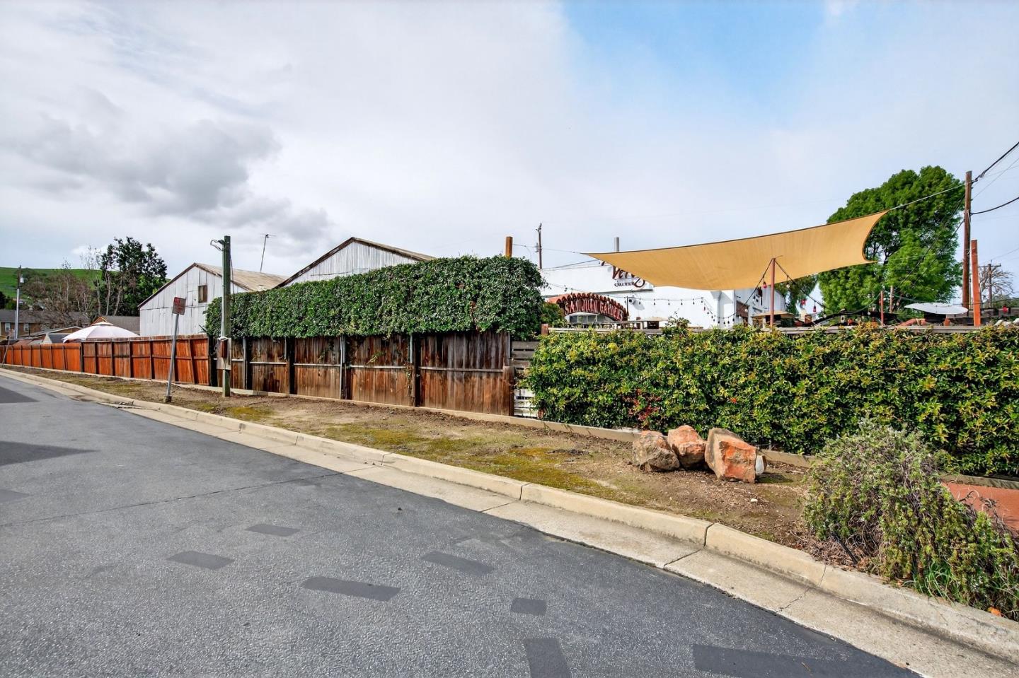 Detail Gallery Image 9 of 22 For 81 & 81 a 4th St, San Juan Bautista,  CA 95045 - – Beds | – Baths