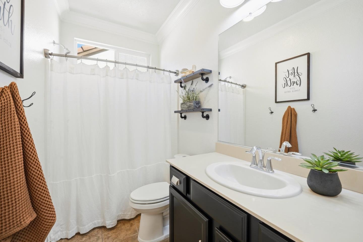 Detail Gallery Image 15 of 56 For 1720 Wasabi Way, Gilroy,  CA 95020 - 3 Beds | 2/1 Baths