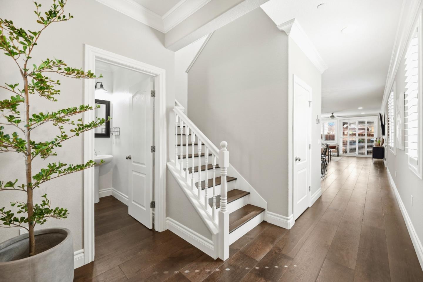 Detail Gallery Image 3 of 56 For 1720 Wasabi Way, Gilroy,  CA 95020 - 3 Beds | 2/1 Baths