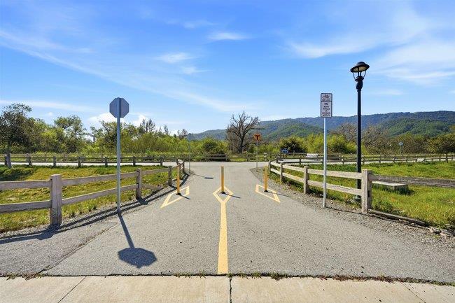 Detail Gallery Image 32 of 56 For 1720 Wasabi Way, Gilroy,  CA 95020 - 3 Beds | 2/1 Baths