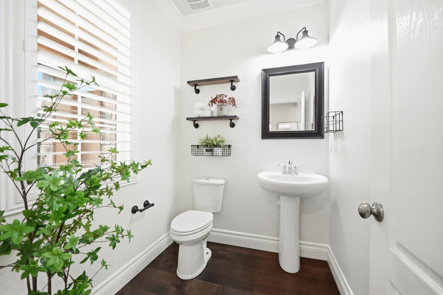 Detail Gallery Image 9 of 56 For 1720 Wasabi Way, Gilroy,  CA 95020 - 3 Beds | 2/1 Baths