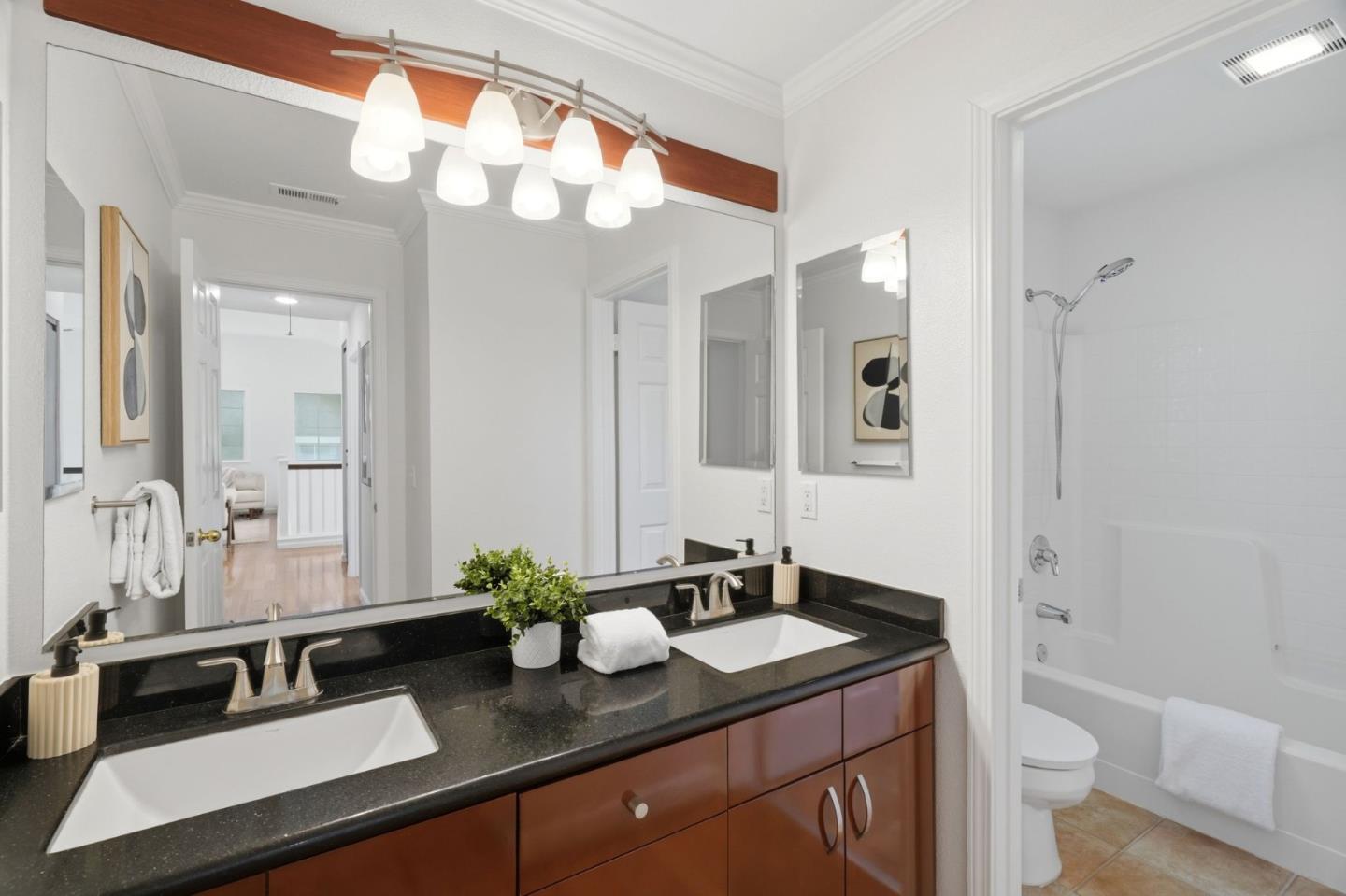 Detail Gallery Image 14 of 21 For 906 Windsor Hills Cir, San Jose,  CA 95123 - 3 Beds | 2/1 Baths