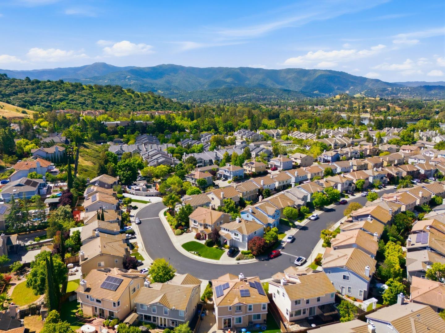 Detail Gallery Image 20 of 21 For 906 Windsor Hills Cir, San Jose,  CA 95123 - 3 Beds | 2/1 Baths