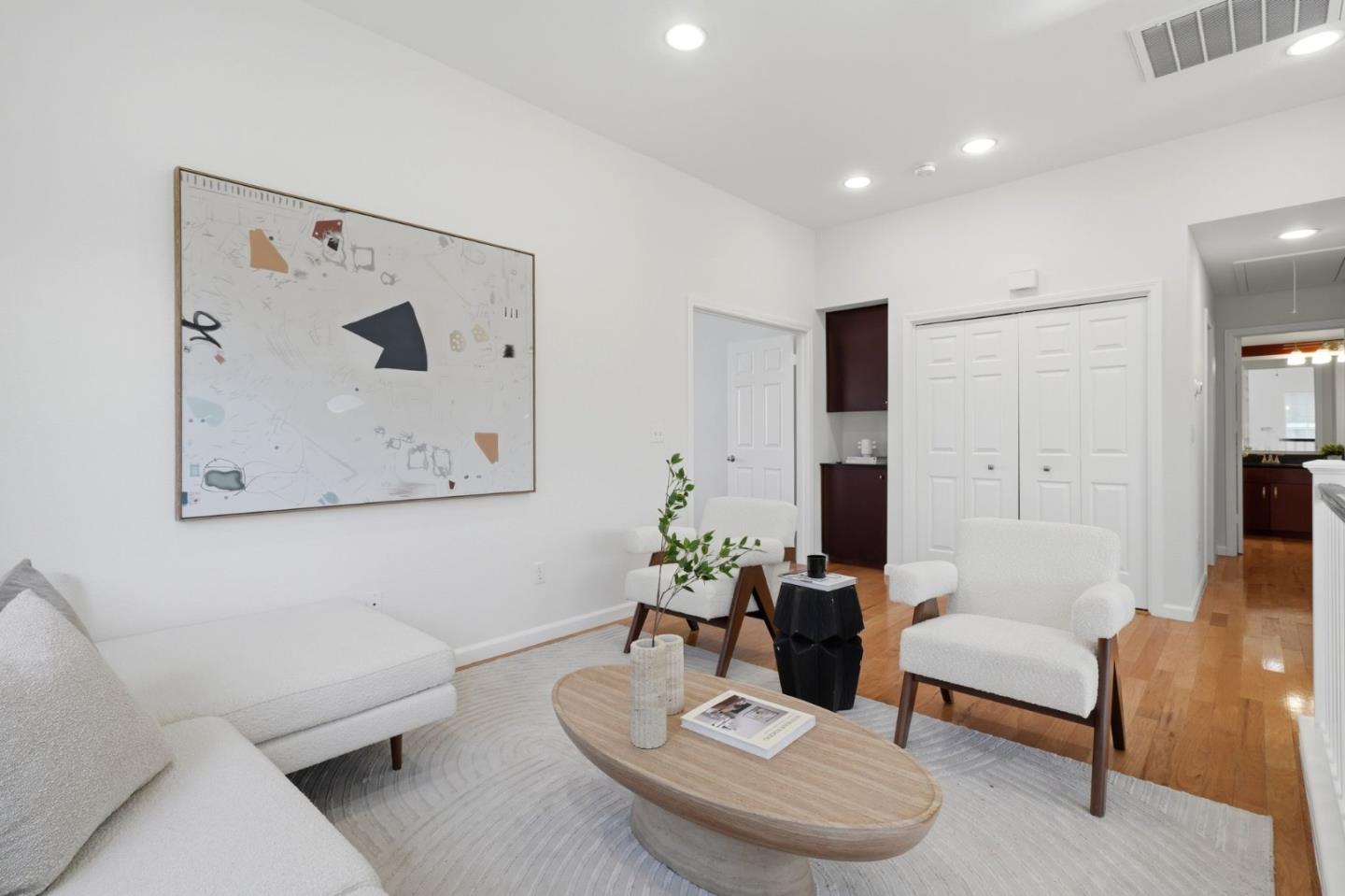 Detail Gallery Image 9 of 21 For 906 Windsor Hills Cir, San Jose,  CA 95123 - 3 Beds | 2/1 Baths